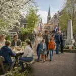 Feestdagen in Nederland door het jaar heen met momenten van samenzijn, vieren en herdenken